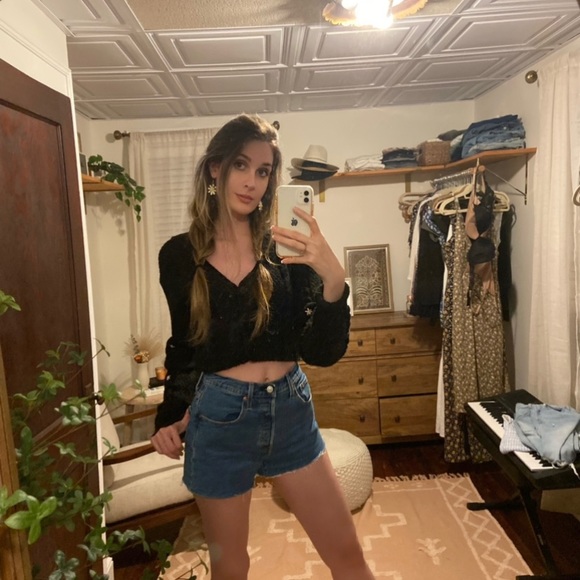 Hi! Welcome to my closet! - Picture 3 of 5